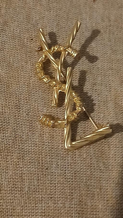 Buy & Sell Bermondsey South East London - Photos for brooch