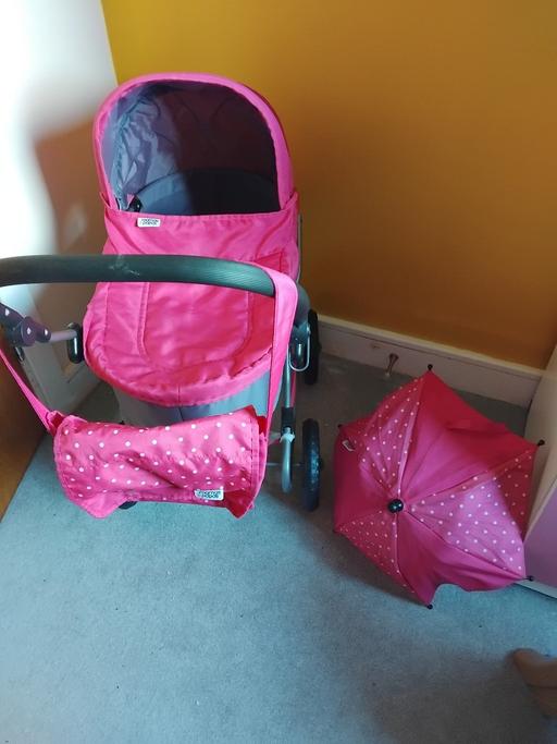 Buy & Sell Bradley Wolverhampton - Photos for Dolls Pram.