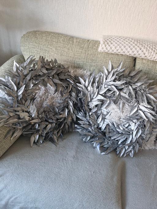Buy & Sell Aldridge Walsall - Photos for 2 x Silver Leaf Door 1Wreaths - Christmas