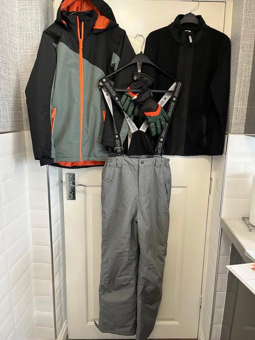 Buy & Sell Woodsetton Dudley - Photos for Skiing bundle 13-14yrs