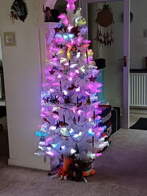 Buy & Sell Shirley Solihull - Photos for 6ft White Fibre Optic Xmas tree