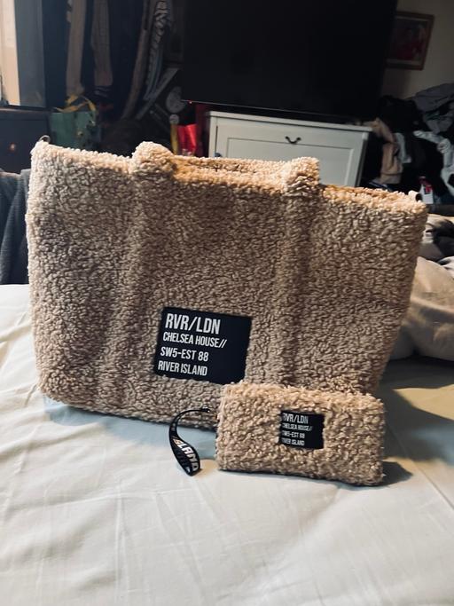 Buy & Sell St Helier South West London - Photos for Teddy river island bag purse