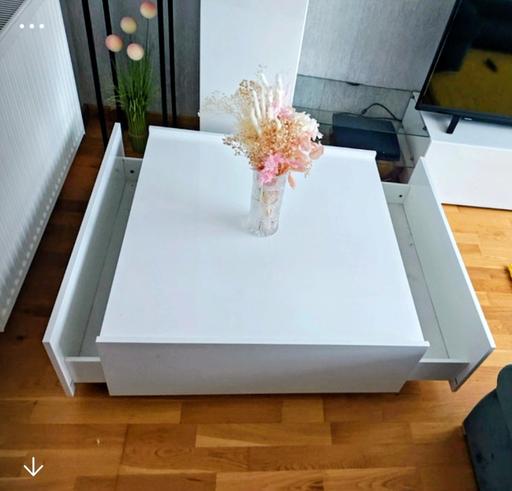 Buy & Sell - Photos for coffee table