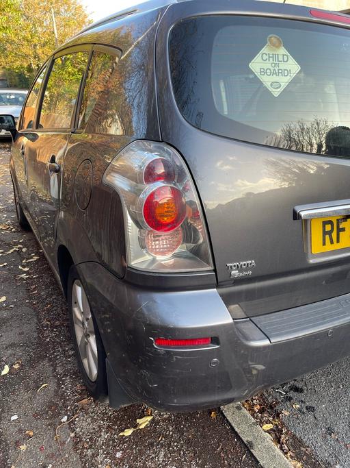 Vehicles Gravesend Gravesham - Photos for Toyota verso automatic