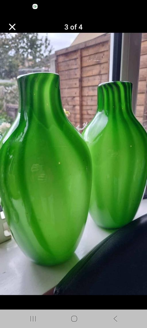 Buy & Sell Addington Village Station South East London - Photos for Set of 2 Beautiful green vases £25