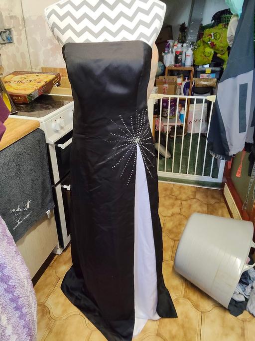 Buy & Sell Ponthenry Carmarthenshire - Wales - Photos for Prom dress with shawl (Hilary Morgan)