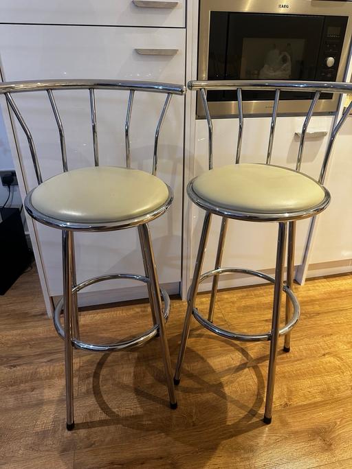 Buy & Sell South Croydon Croydon - Photos for 2 x bar stools