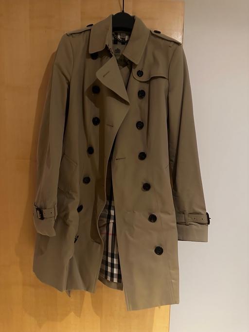 Buy & Sell South Croydon Croydon - Photos for ORIGINAL Sandringham Burberry Trench Coat UK8