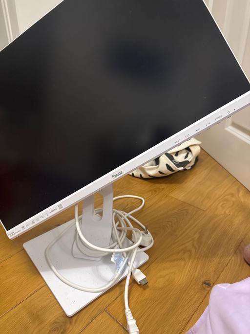 Buy & Sell Wickford Basildon - Photos for Screen 21.5inch white