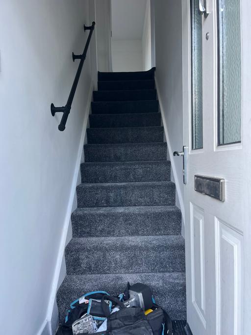 Buy & Sell Salfords Reigate and Banstead - Photos for Professional carpet and flooring