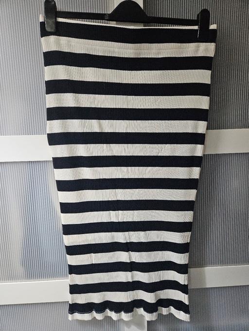 Buy & Sell Weston Point Halton - Photos for Size L H&M skirt