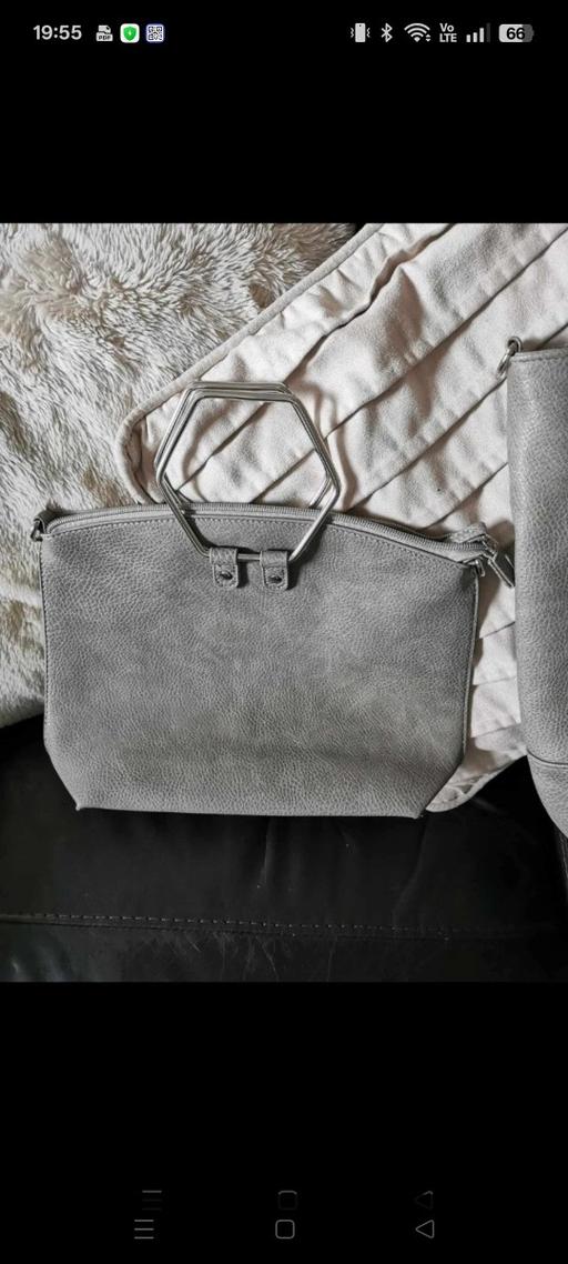 Buy & Sell Ponthenry Carmarthenshire - Wales - Photos for Avon bags