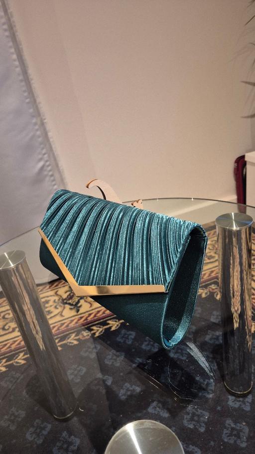 Buy & Sell Haydons Road South West London - Photos for CLUTCH