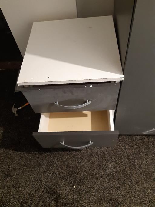 Buy & Sell Birmingham Birmingham - Photos for wardrobe and bedside table