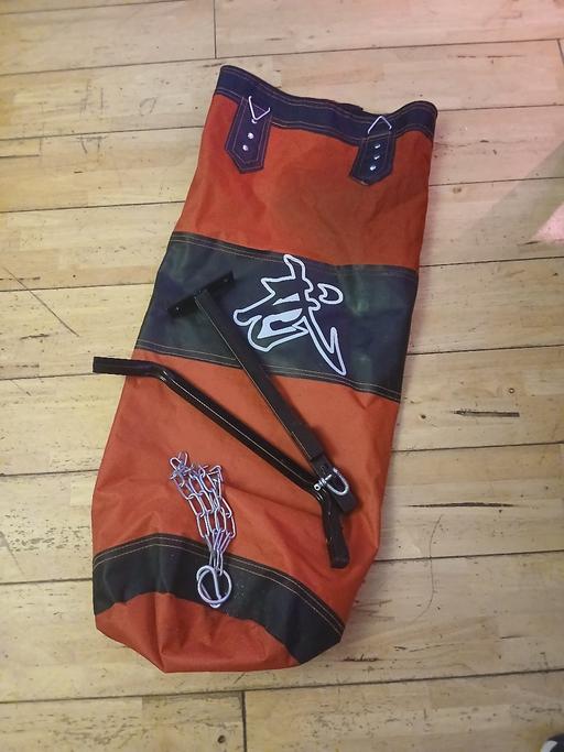 Buy & Sell Brockmoor Dudley - Photos for empty punch bag with bracket and chain