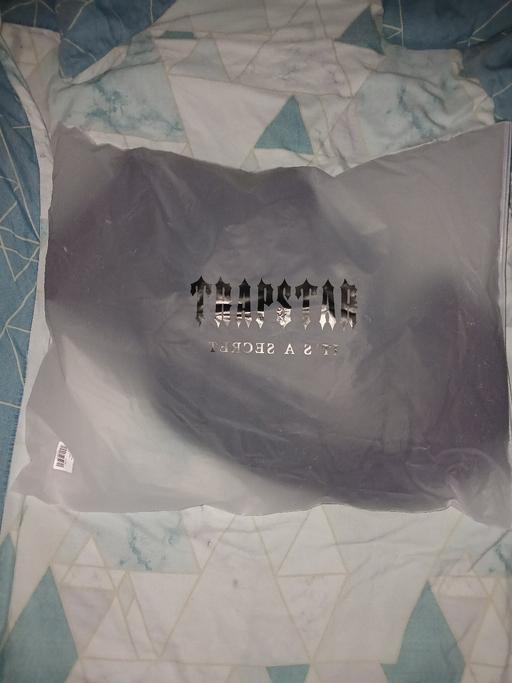 Buy & Sell Burton-on-Trent East Staffordshire - Photos for BRAND NEW TRAPSTAR IT'S A SECRET MEN PUFFER J