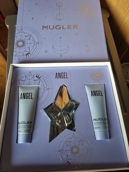 Buy & Sell Grangemouth Falkirk - Photos for perfume