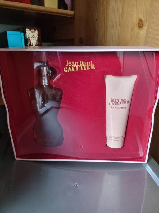 Buy & Sell Grangemouth Falkirk - Photos for perfume