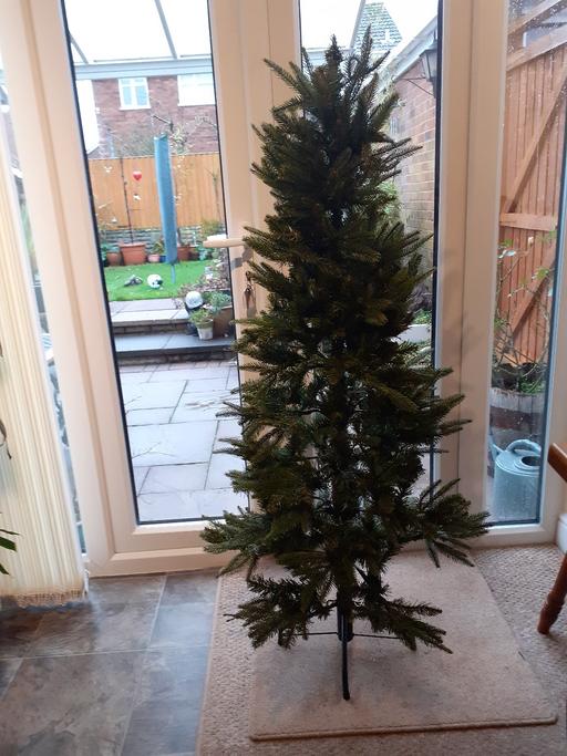 Buy & Sell Rowley Village Sandwell - Photos for Christmas tree