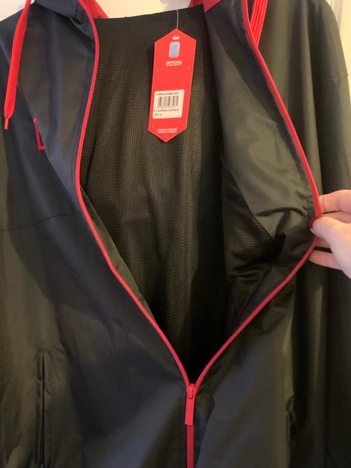 Buy & Sell Anfield Liverpool - Photos for Mens LFC waterproof jacket size XL