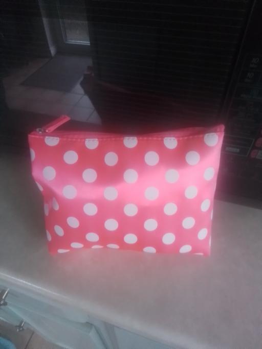 Buy & Sell Aldridge Walsall - Photos for DIRTY WORKS MAKEUP/TOILET BAG