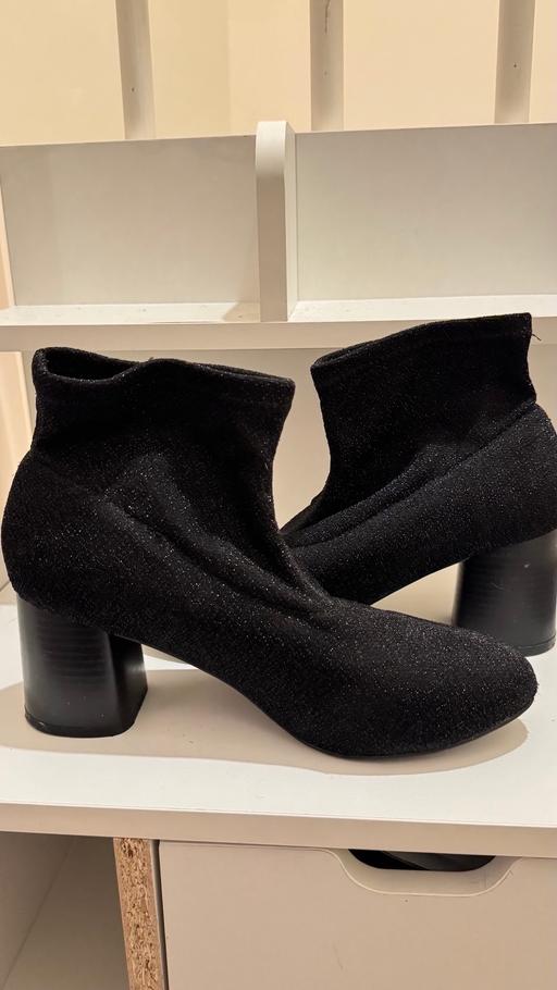 Buy & Sell Abbey Wood South East London - Photos for Black Sparkle Sock Boots with Block Heel