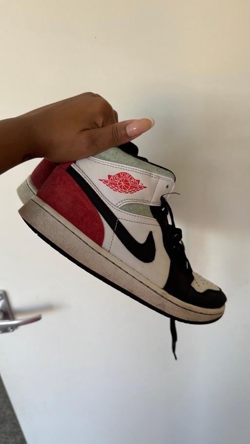 Buy & Sell Abbey Wood South East London - Photos for Nike Air Jordan 1 Mid Light Smoke Grey