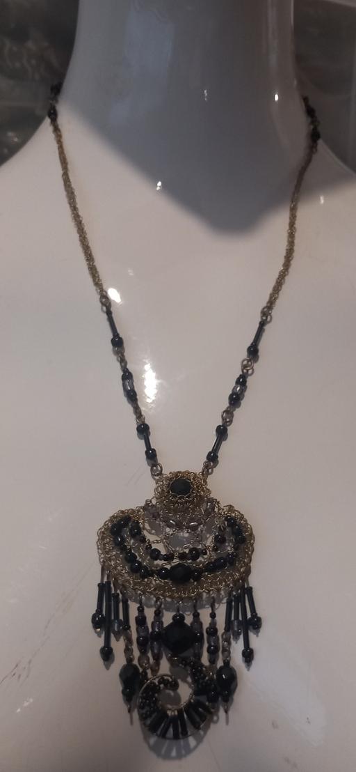 Buy & Sell Thatto Heath Saint Helens - Photos for vintage gold wire & black glass necklace