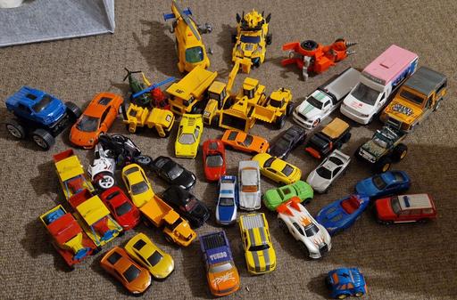 Buy & Sell Kettering Business Park North Northamptonshire - Photos for Box of toys vehicles