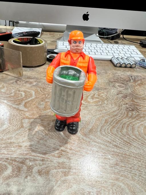 Buy & Sell St Margarets Central London - Photos for Vintage Ghostbusters Dust Bin Man Toy 1980s