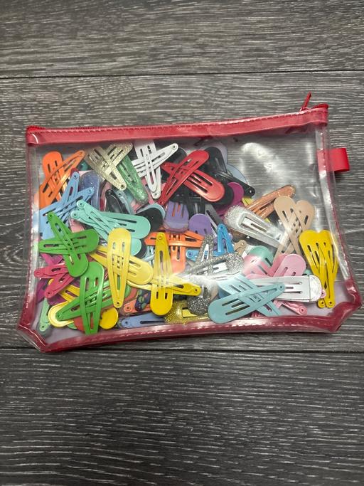 Buy & Sell Woodsetton Dudley - Photos for Bag of hair clips