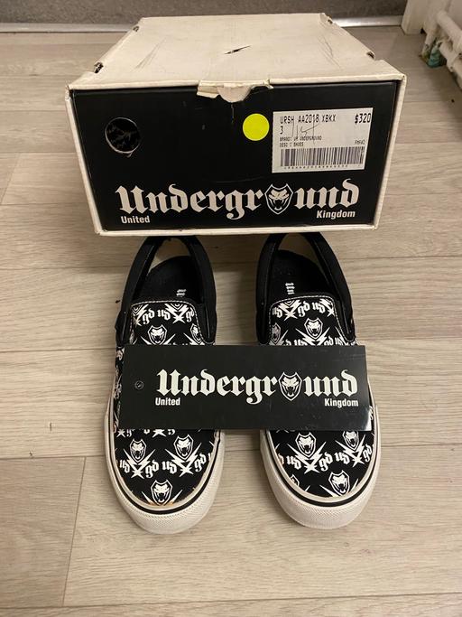 Buy & Sell Upper Norwood South East London - Photos for PRE-OWNED UNDERGROUND SLIP ON TRAINERS