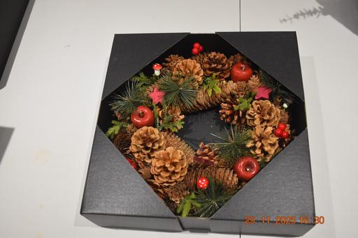 Buy & Sell - Photos for Christmas Wreaths FOR SALE £20 EACH !!!!!!
