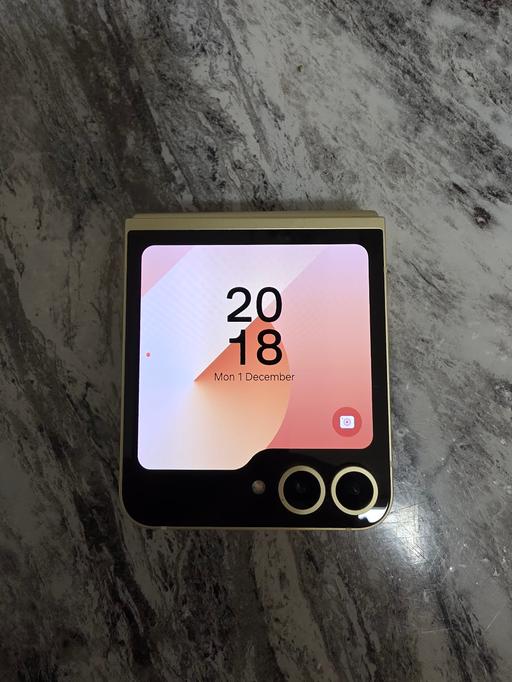 Buy & Sell Liverpool Liverpool - Photos for Samsung galaxy z flip 6 256gb unlock any sim