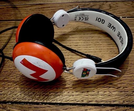 Buy & Sell Weybridge Elmbridge - Photos for Mario Kart headphones wired over ear, E0010