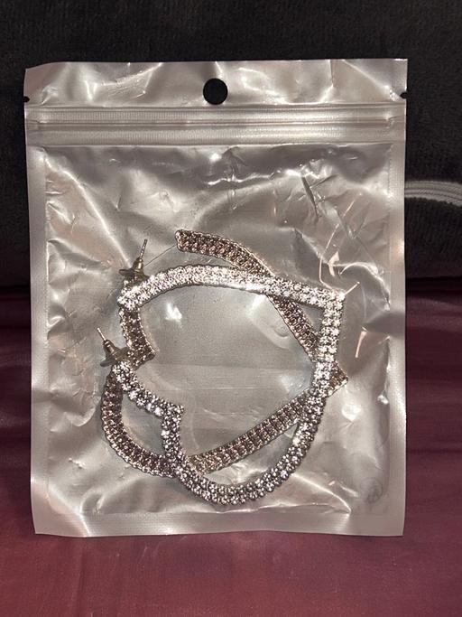 Buy & Sell Northville South Gloucestershire - Photos for Ladies Sparkling Large Heart Earrings