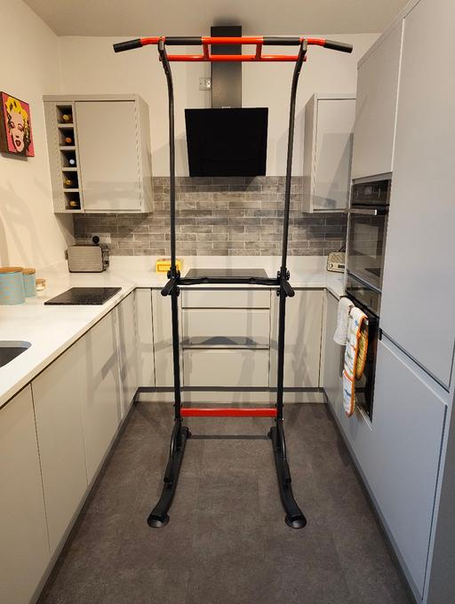 Buy & Sell Greenmount Bury - Photos for Dip station and pull up bar.