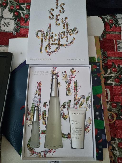 Buy & Sell Grangemouth Falkirk - Photos for perfume