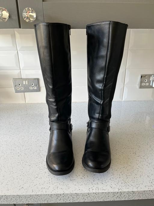 Buy & Sell Woodsetton Dudley - Photos for Boots size 5