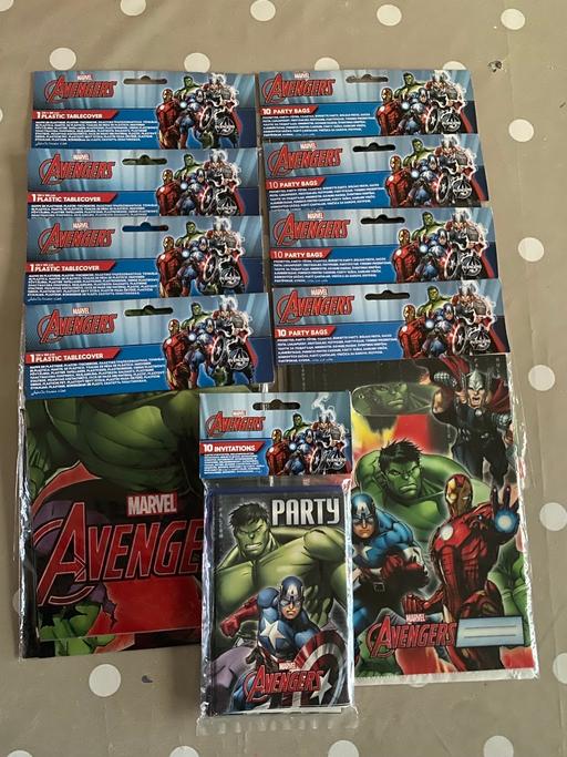 Buy & Sell Wombourne South Staffordshire - Photos for Marvel Avenger party invites, bag&table cover