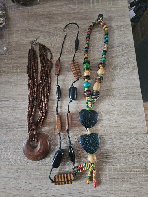 Buy & Sell Newton Doncaster - Photos for unusual necklace collection.