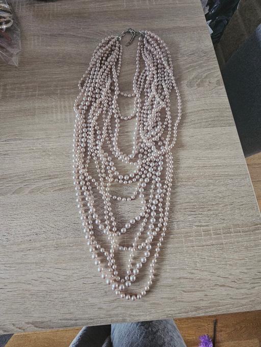 Buy & Sell Newton Doncaster - Photos for Faux pearl necklace.