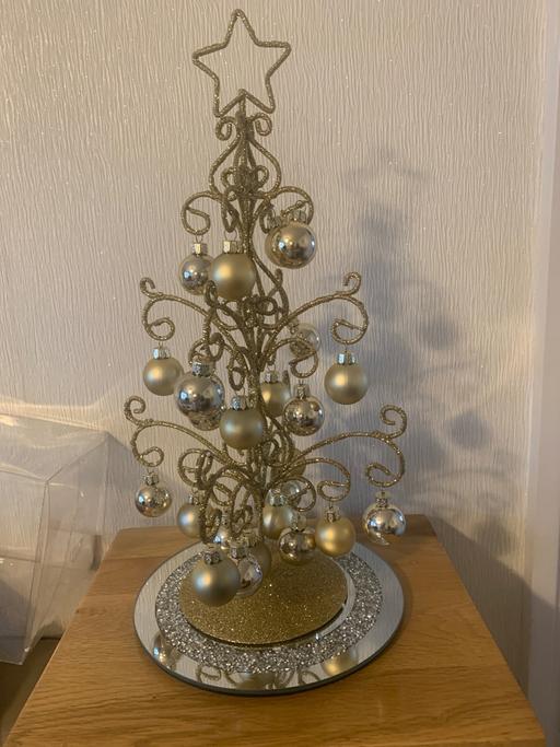 Buy & Sell Woodcross Wolverhampton - Photos for Gold tree