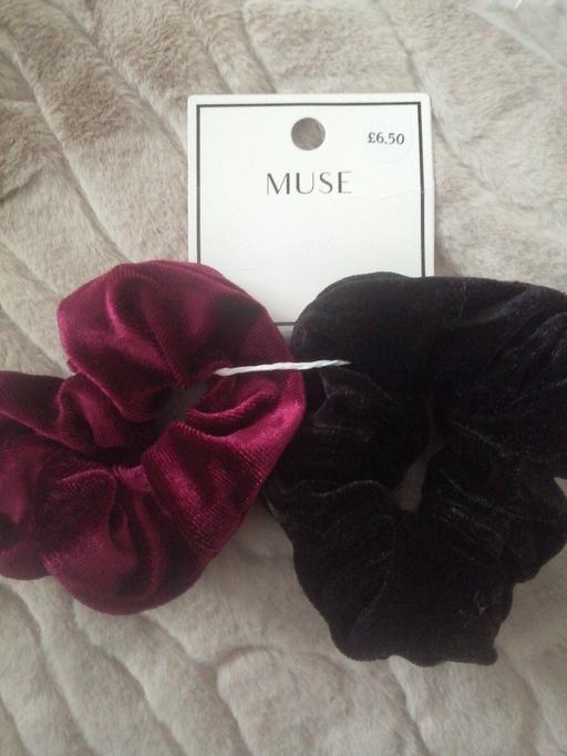 Buy & Sell Heath Town Wolverhampton - Photos for New PK of 2 Muse hair scrunchies