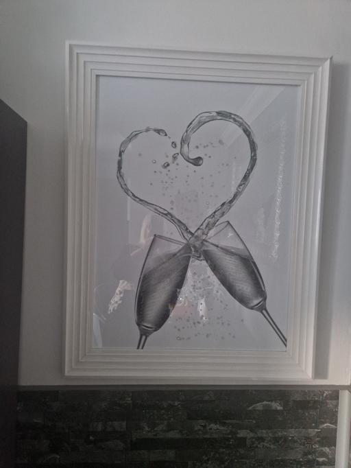 Buy & Sell Scholes Rotherham - Photos for large white & silver embossed glass picture