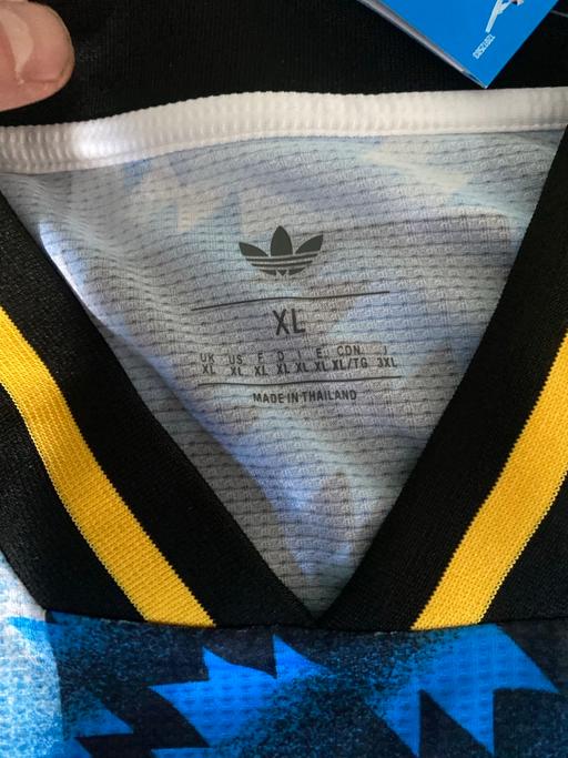 Buy & Sell Lodge Farm Industrial Estate West Northamptonshire - Photos for Man Utd shirt