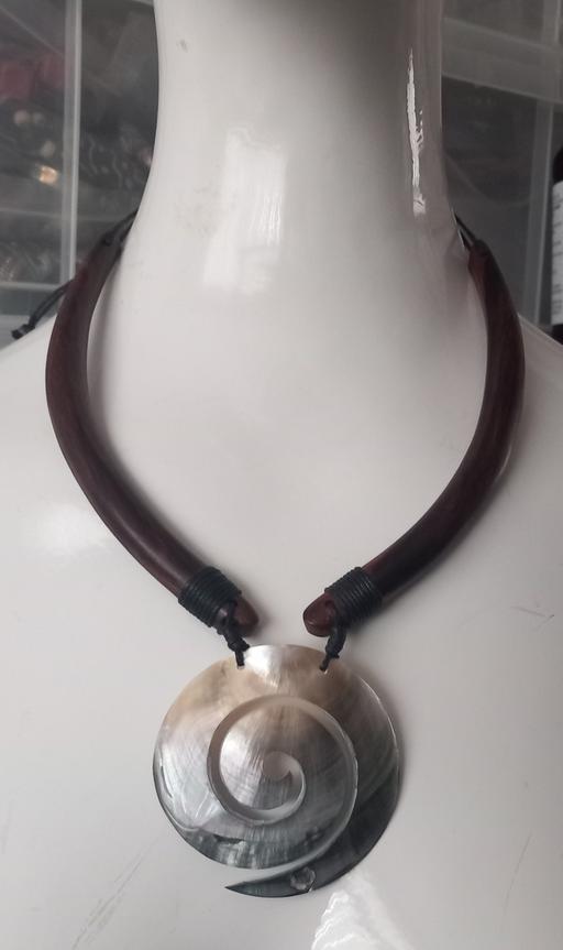 Buy & Sell Thatto Heath Saint Helens - Photos for large wood and shell statement necklace