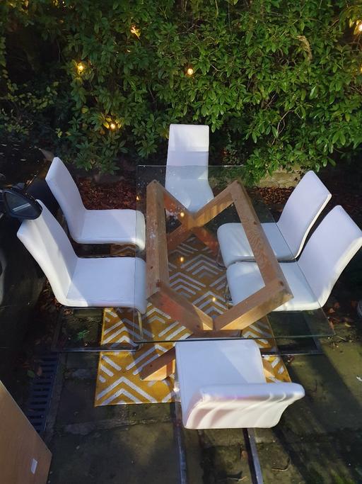 Buy & Sell Erdington Birmingham - Photos for Glass top dinning table wit 6 chairs