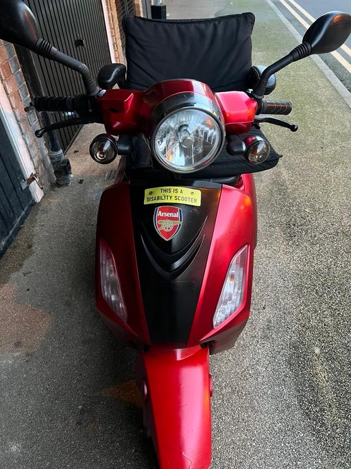 Buy & Sell Barnsbury North London - Photos for Red scooter