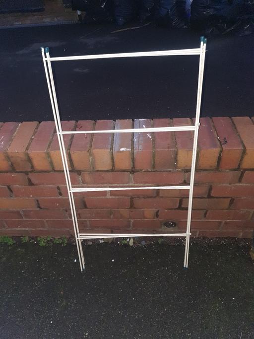 Buy & Sell Gornal Wood Dudley - Photos for 3ft High Metal Clothes Airer , Decent Con.